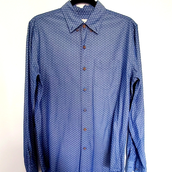 SOLD ! !! American Eagle Printed Everyday Shirt Small EUC - Picture 4 of 10